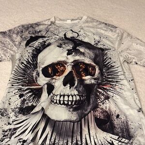 Graphic Skull Print Short Sleeve Tee - White